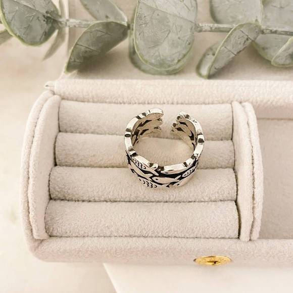 925 Sterling Silver Fish Ring School of Fish Ring Dainty Fish Ring Band - Picture 9 of 9